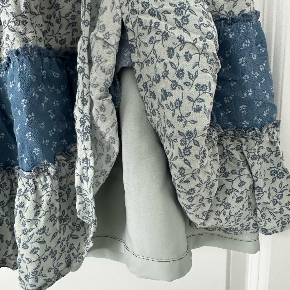 American Eagle Outfitters Floral Tiered Smocked Mini Skirt - Picture 2 of 3